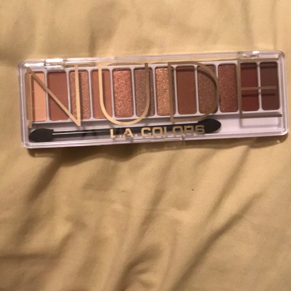 LA color 12 color eyeshadow